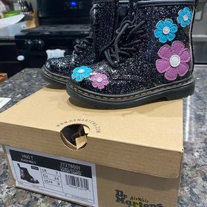 Toddler Dr Martens boots